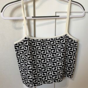 VRG GIRL PATTERN TOP